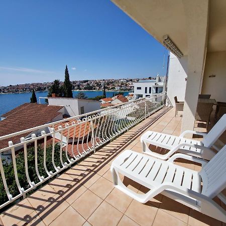 Apartments Cacija Trogir Eksteriør bilde