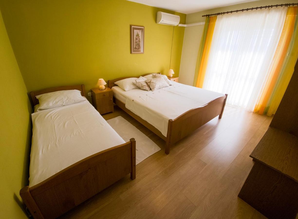 Apartments Cacija Trogir Eksteriør bilde