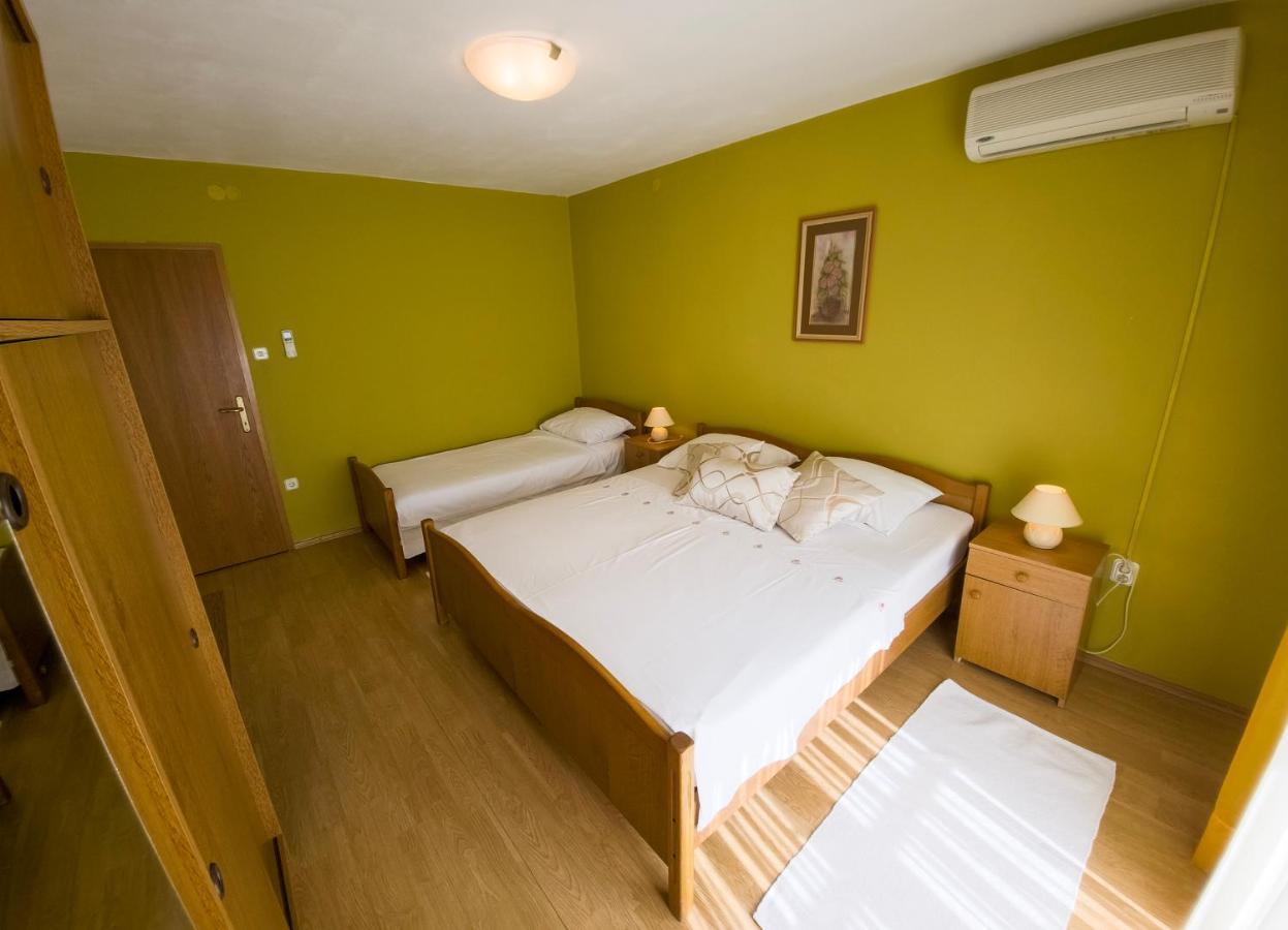 Apartments Cacija Trogir Eksteriør bilde